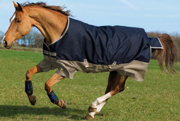Amigo Mio 600D Turnout Blanket 200g, Medium Weight 