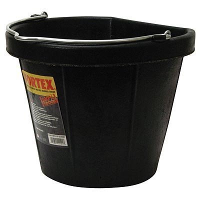 18 Quart Flatback Rubber Bucket