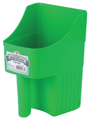 Little Giant 3 Quart Enclosed Feed Scoop